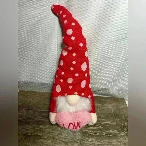 Other - Valentine’s Day Love Gnome